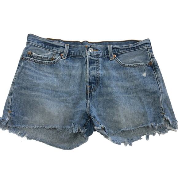 Levis Shorts Womens 30 Blue Jean Denim Raw Hem Mid Rise 501 Cotton - Picture 1 of 8